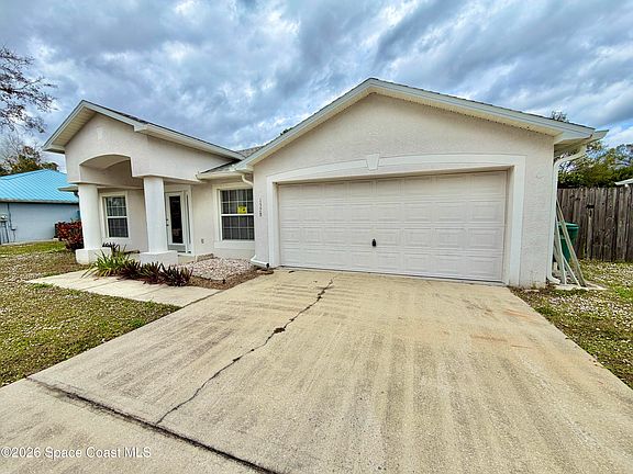 3rd image of 1328 Mandys Ct