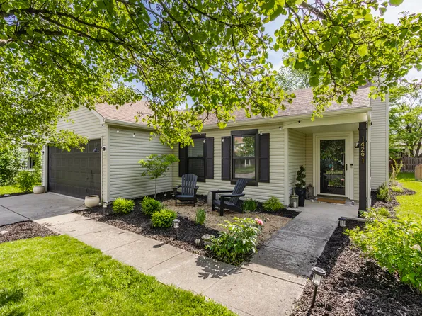 14291 Holly Berry Cir, Fishers, IN 46038