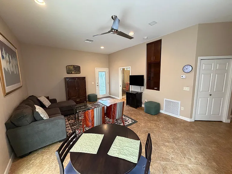 4132 E Grandview Cir — Photo 7