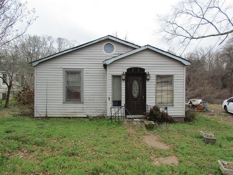 103 Smith St, Laurens, SC 29360 Zillow