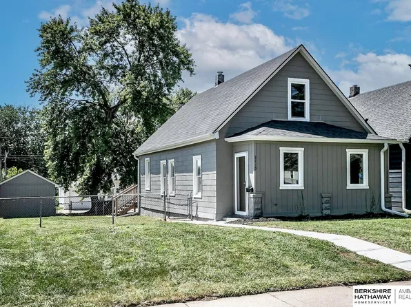 3719 V St, Omaha, NE 68107