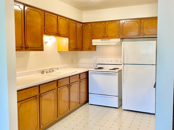 233 School Ave #107