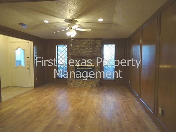 2nd image of 2218 Cedarcrest Dr