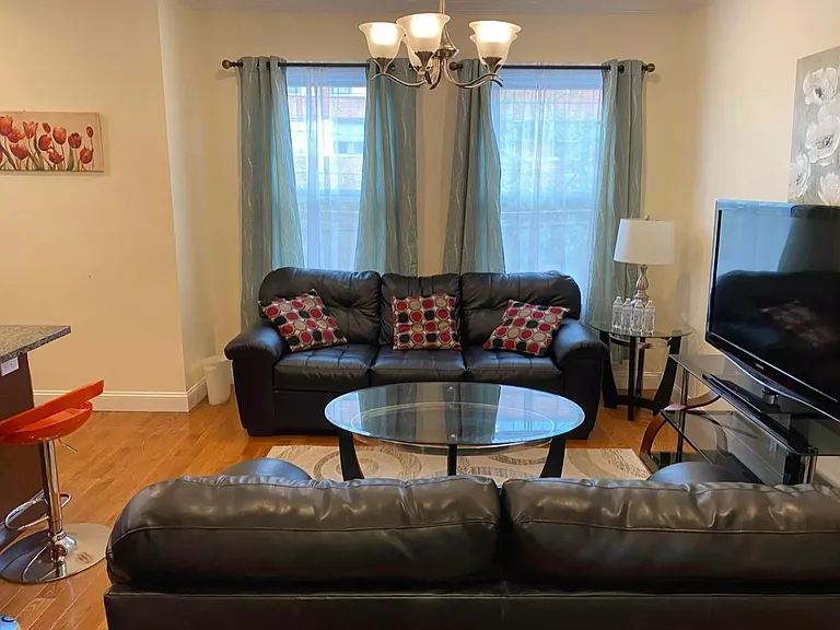 90 Kent St #2 — Photo 2