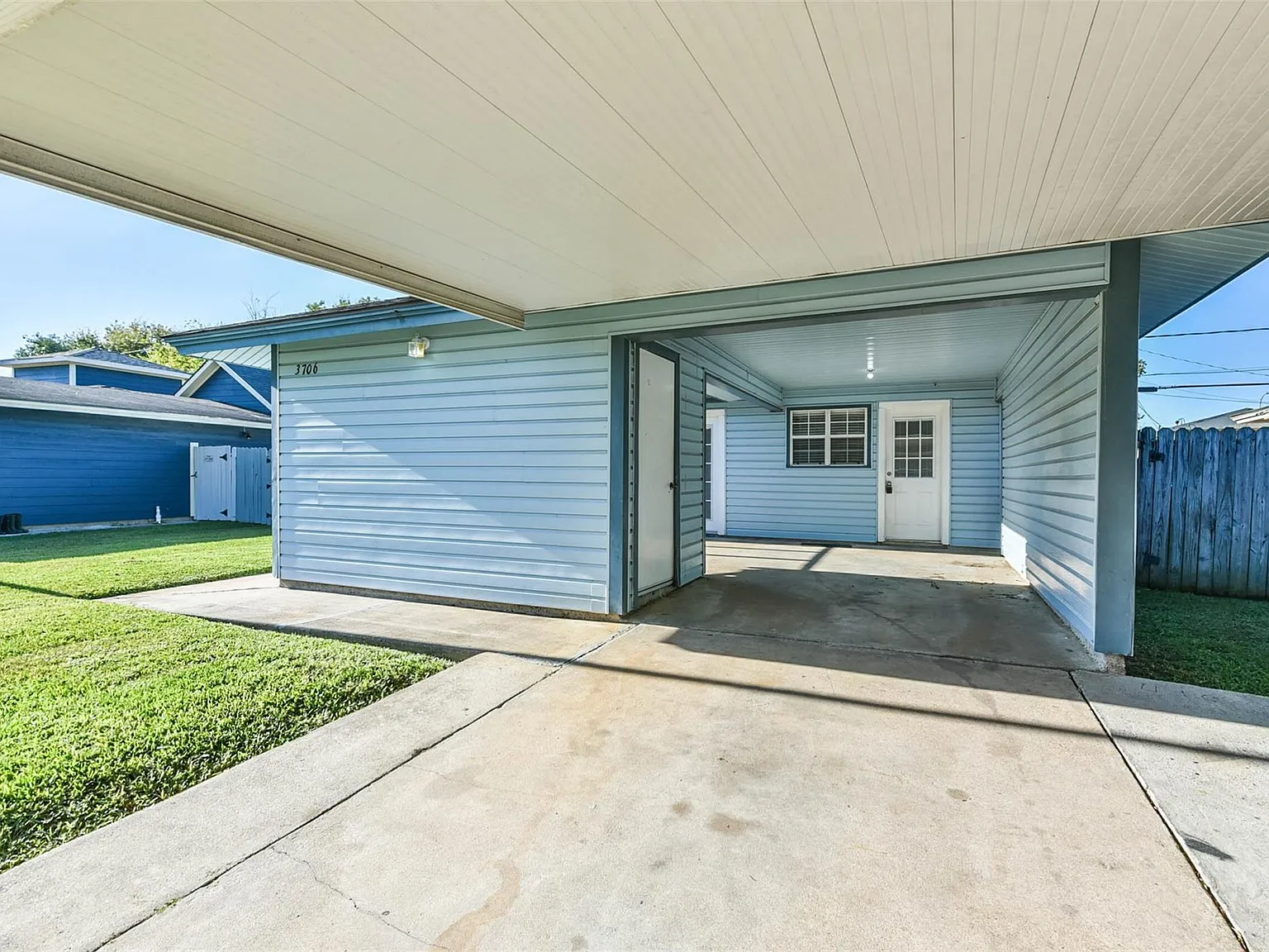 3 bed, 1.0 bath, 1118 sqft, $1,550 — Photo 4