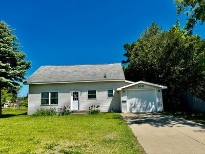 108 W 7th St, Gaylord, MI, 49735