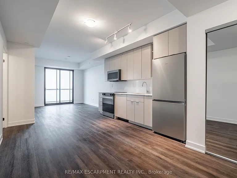 2075 Lakeshore Rd #1205 — Photo 4