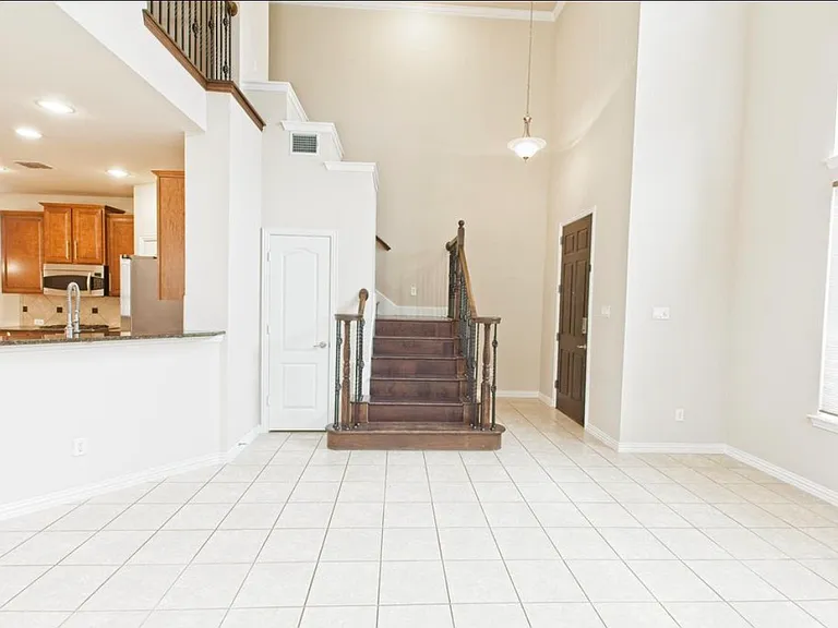 9801 Lightcatcher Dr — Photo 5