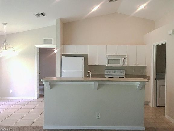2nd image of 3517 NE 17th Pl