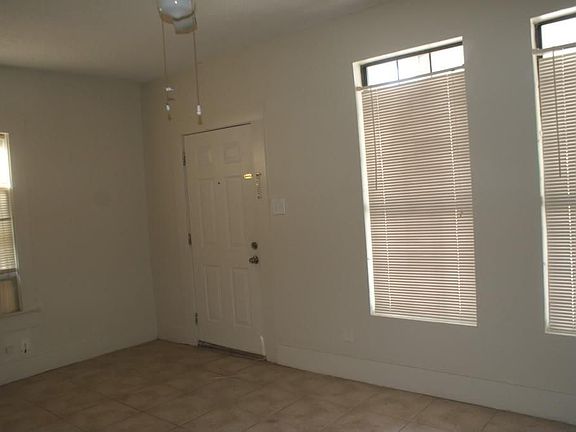 2nd image of 414 W Drexel Ave