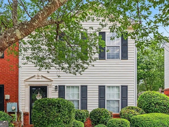 5867 Strathmoor Manor Cir, Lithonia, GA 30058