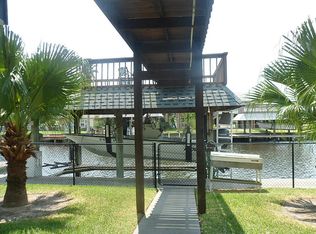 383 Ling St, Bayou Vista, TX 77563