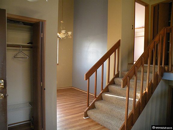 4th image of 700 Shoshone Ave Unit 3