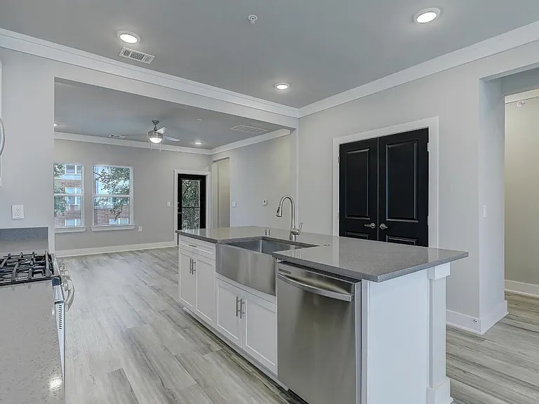 3316 Santee St — Photo 3