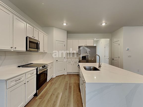 3rd image of 1419 Aquamarine Dr