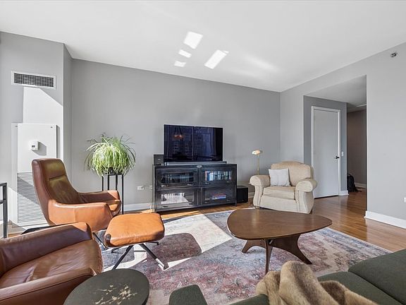4th image of 505 N McClurg Ct APT 2905