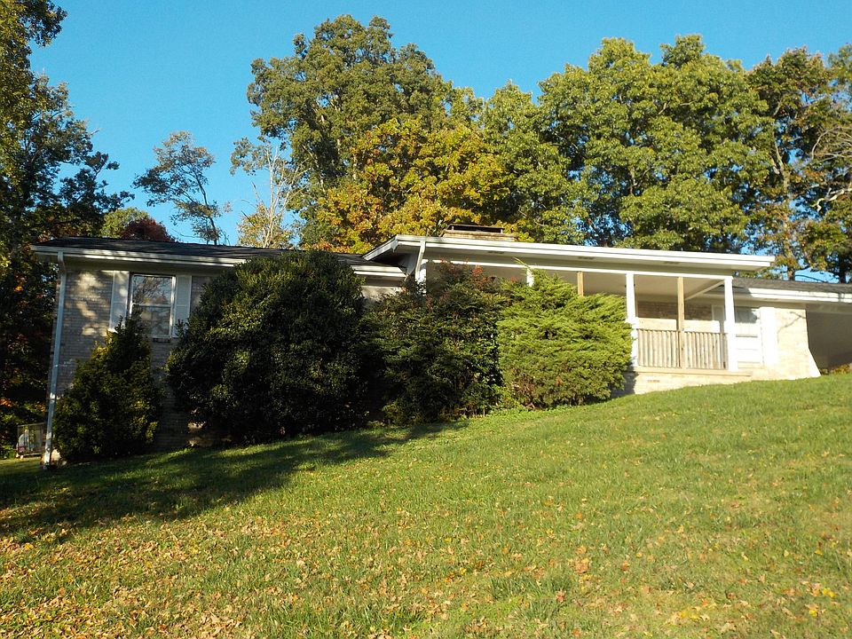 2nd image of 2417 Monterey Rd