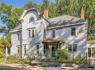 45 Prescott St, Clinton, MA 01510