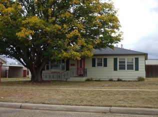 1408 Travis St, Plainview, TX 79072