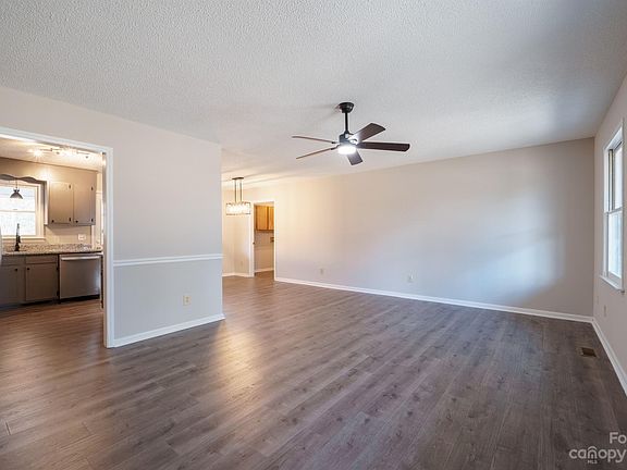 4th image of 4118 Cherrywood Dr