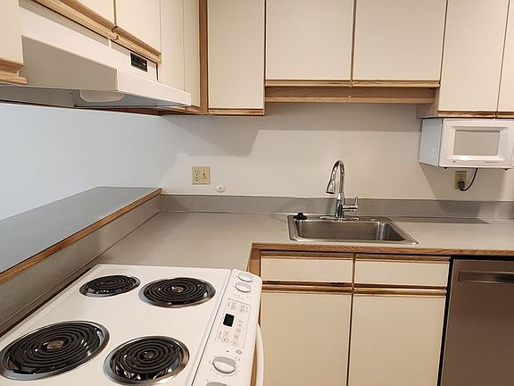 4th image of 510 4th Ave W #205