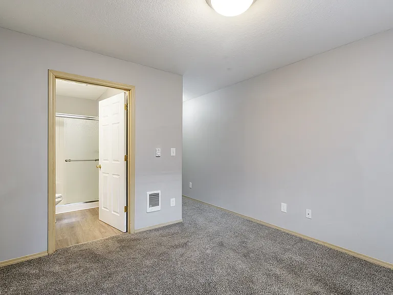 2509 SE 109th Ave — Photo 10