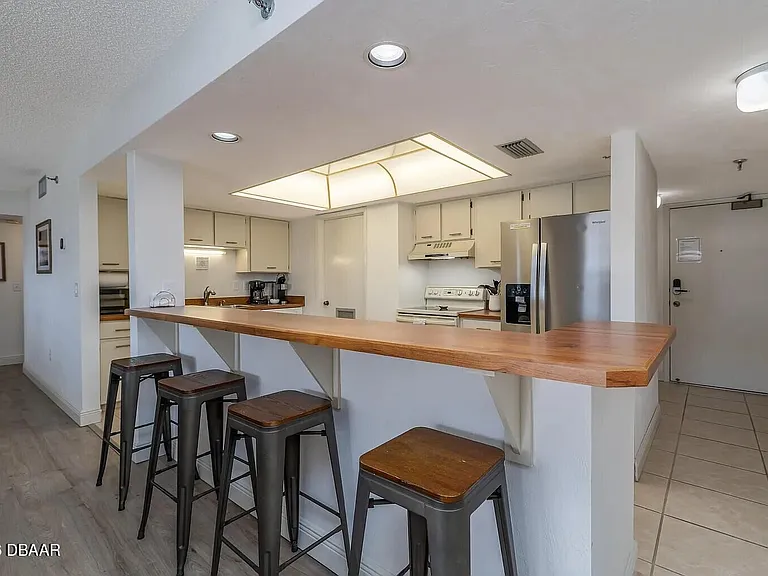1513 Ocean Shore Blvd #2C — Photo 6