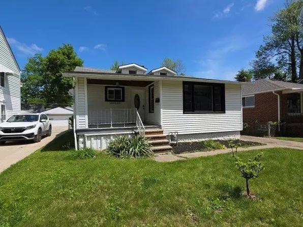 20632 Woodstock Ave, Fairview Park, OH 44126