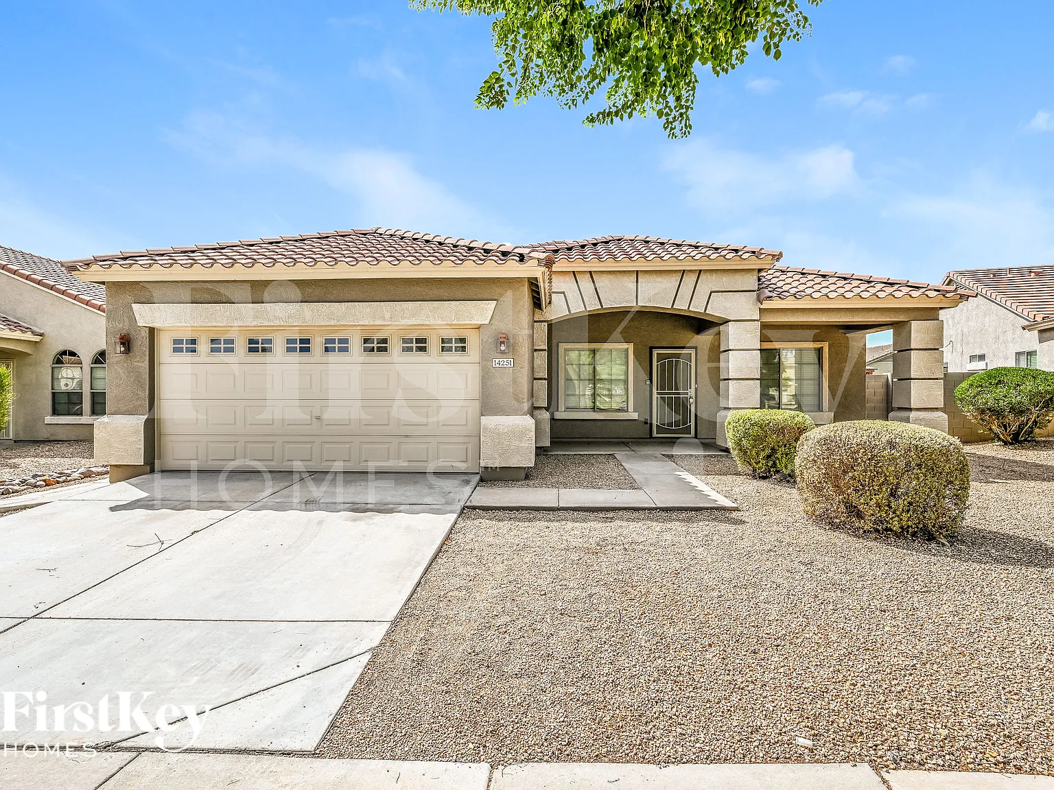 4 bed, 2.0 bath, 1930 sqft, $2,000 — Photo 1