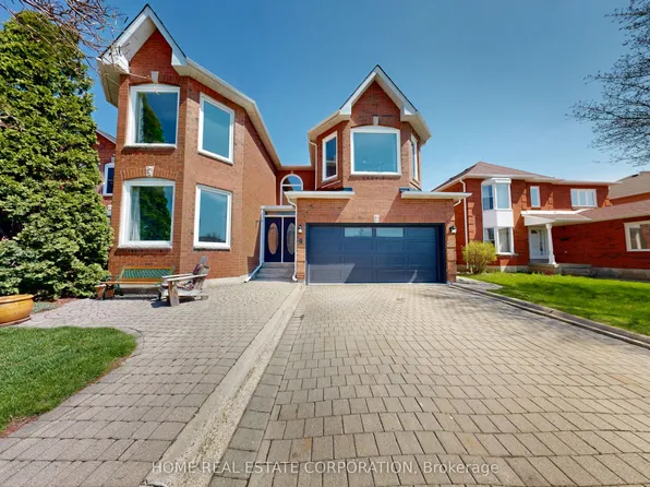 9 Laidlaw Ave, Brampton, ON L6S 5W1