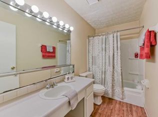 5115 Cobblestone Dr APT B, Columbus, OH 43220