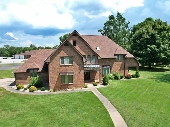 9 Brian Dr, Metropolis, IL 62960