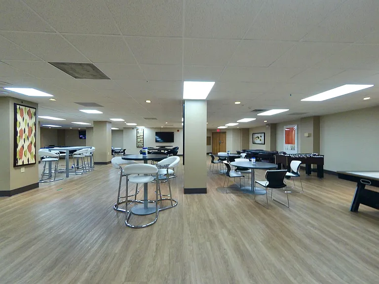 1434 Harmon Cove Tower — Photo 18