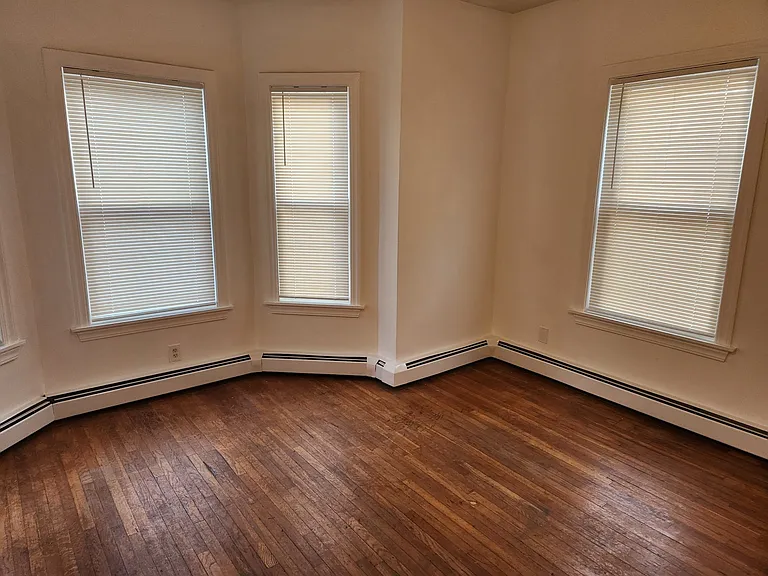 107 Hollingsworth St #1 — Photo 6