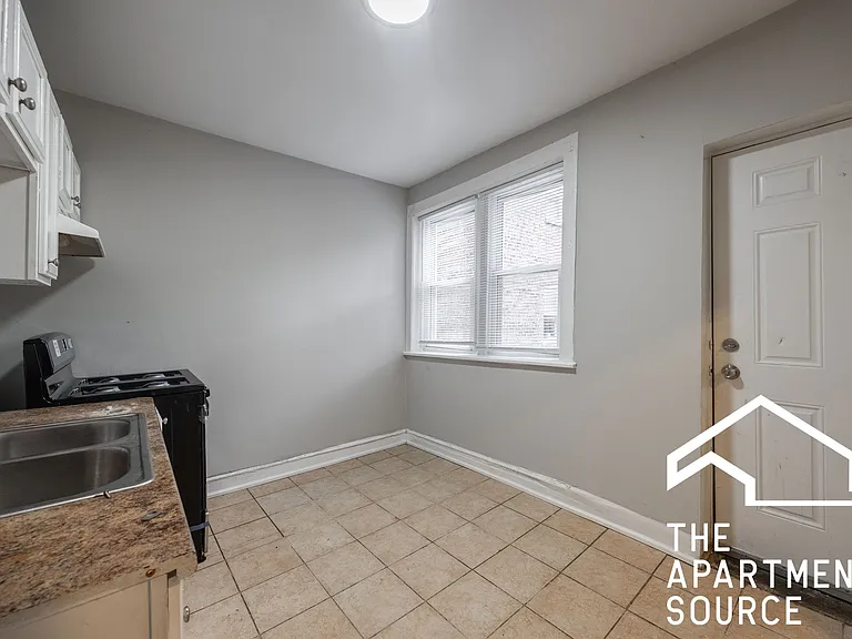 6309 N Oakley Ave #2 — Photo 7