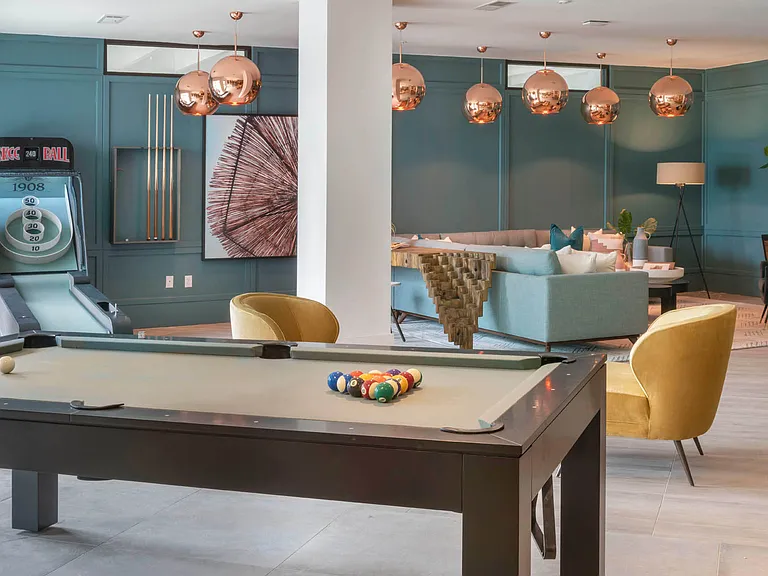 Essex Luxe Apartments — Photo 30