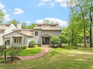 77 Parkhurst Dr #77, Westford, MA 01886