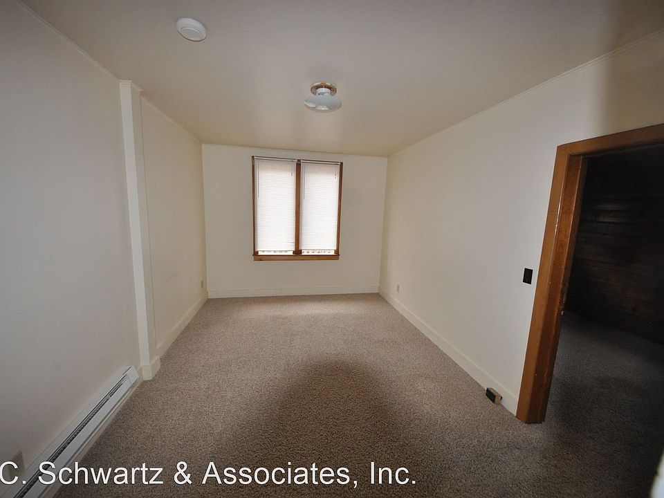 2nd image of 1112 S Ash St #3
