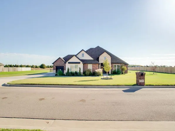 7017 Chisholm Ranch Dr, Enid, OK 73703