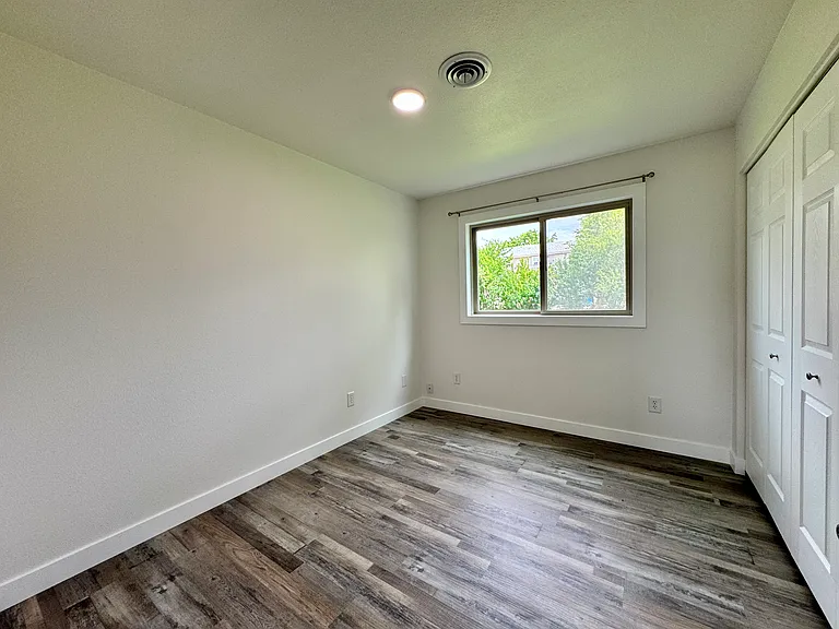 2340 Fairview Ave #2 — Photo 6