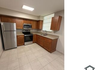 5991 SW 69th St, South Miami, FL 33143