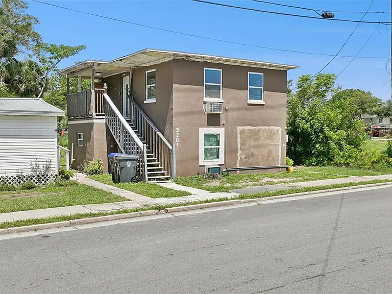 320 Dummitt Ave #B — Photo 3