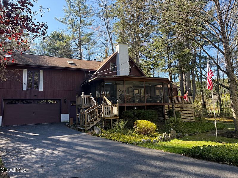 2nd image of 44 Brant Lake Estates Road