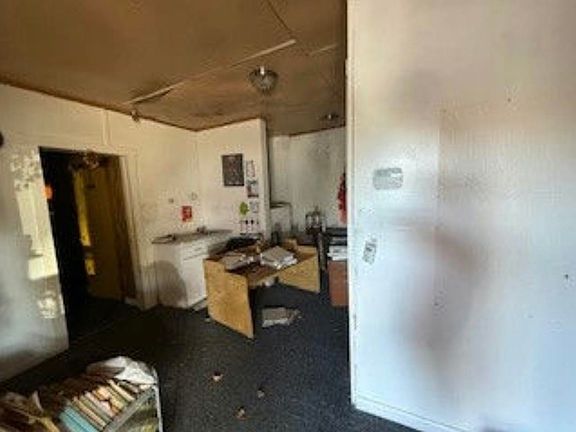 4th image of 1020 3rd Ave