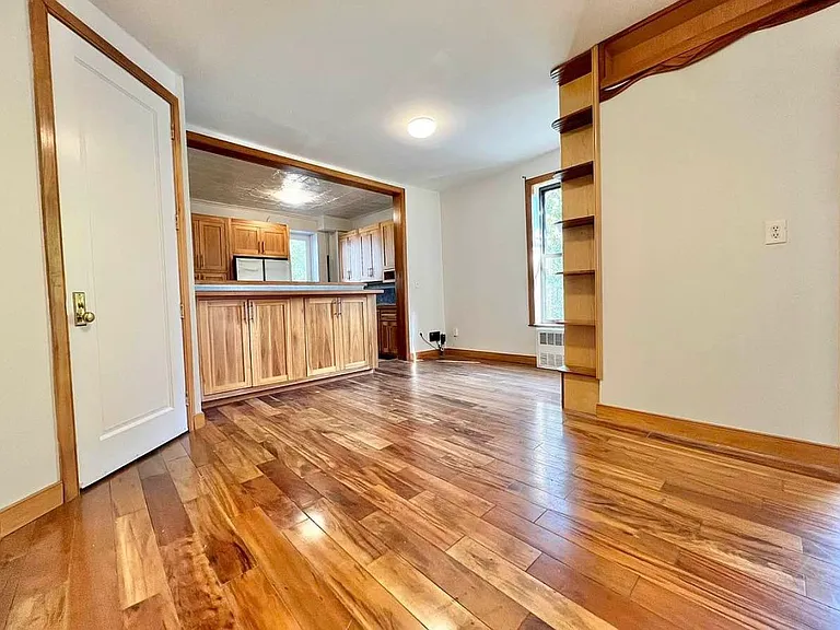 101 Jefferson Ave #2 — Photo 2