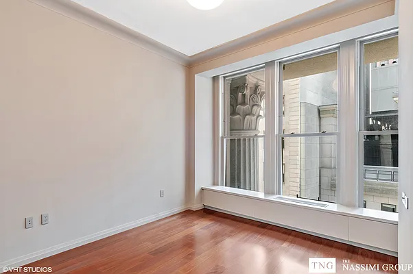 Sold by TNG Nassimi Realty | media 5