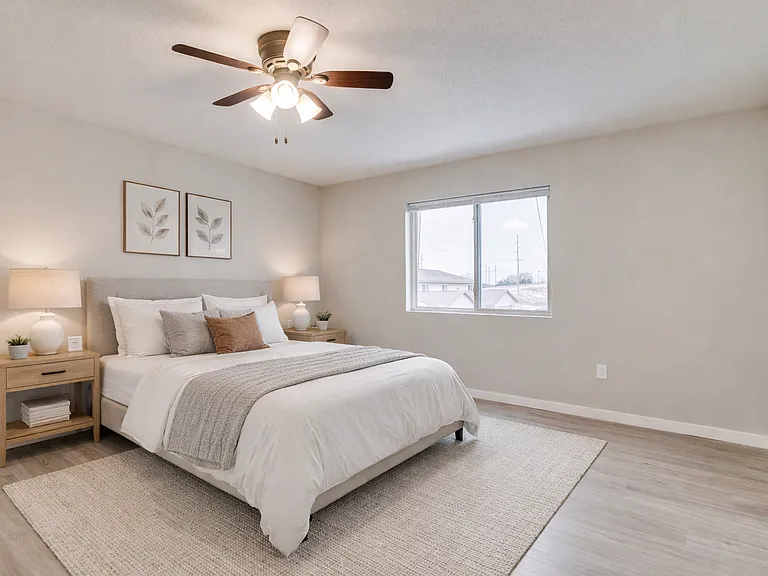 805 Angel Ct — Photo 40