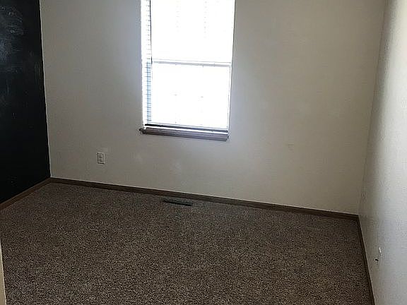 4th image of 4740 W Mountain View Dr
