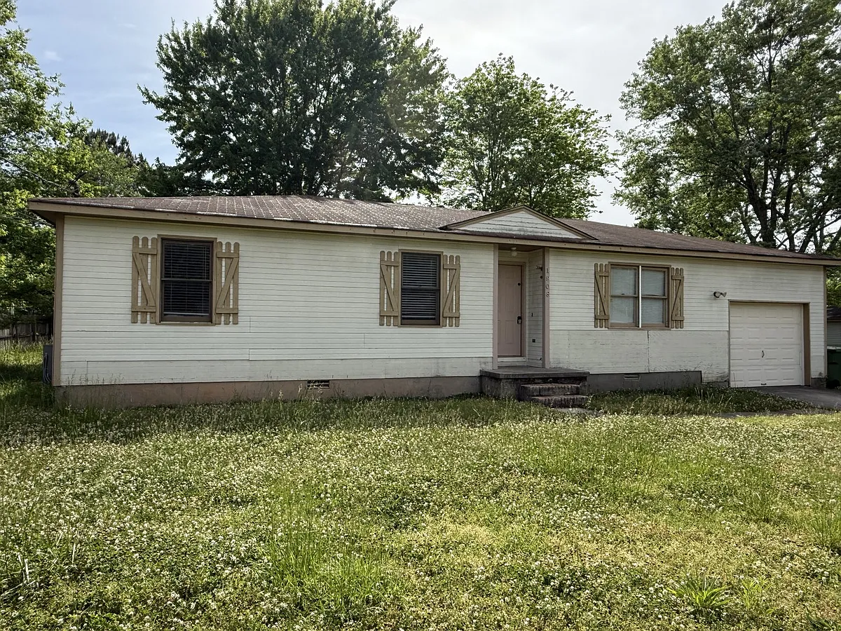Building Photo - 1908 Catchings Dr NW