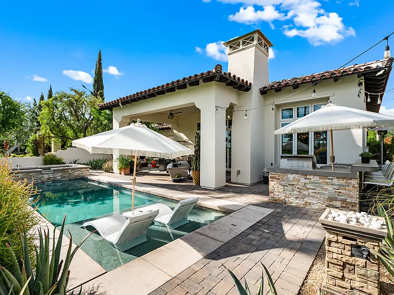 56738 Palms Dr — Photo 41